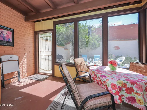 1051 W Calle Alhambra, Green Valley, AZ 85622