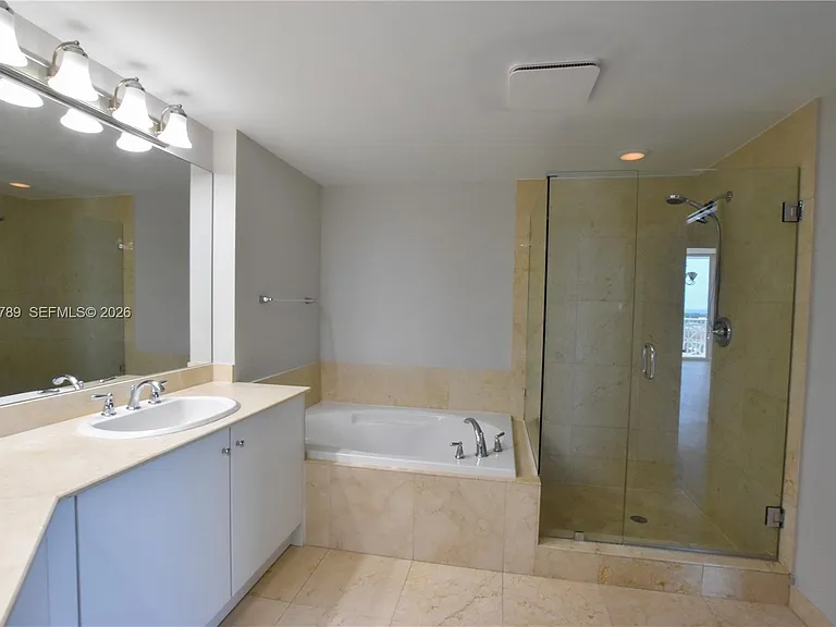 350 N Federal Hwy #1112 — Photo 5