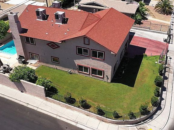 2nd image of 1479 Commanche Dr