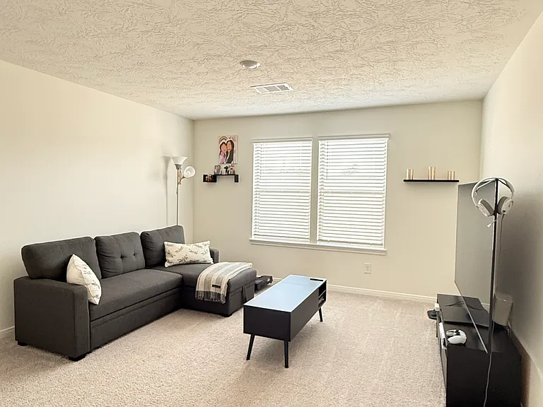 15707 Winter Heights Dr — Photo 9