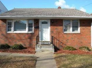 1607 Farragut Ave, Bristol, PA 19007