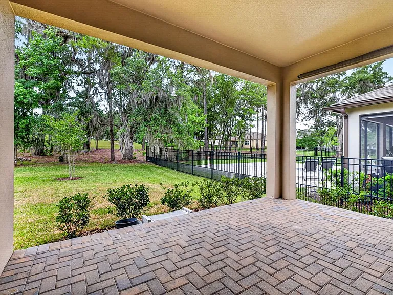 19462 Forest Garden Ct — Photo 39