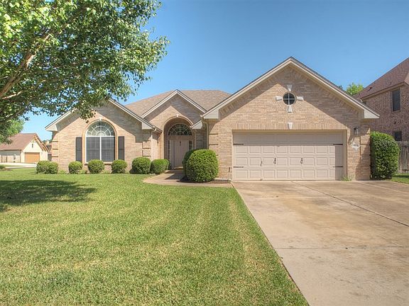 2nd image of 174 Brentwood Dr