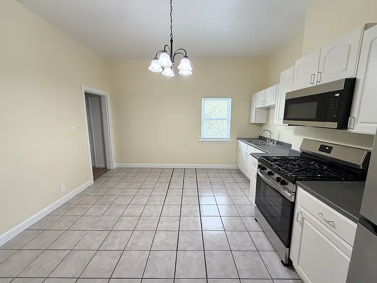 1412 Main St #2 — Photo 9