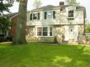 2315 Loyola Rd, University Heights, OH 44118