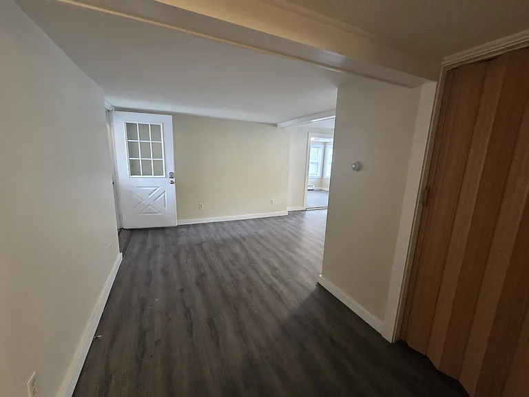 55 Pulaski St #55.5 — Photo 6