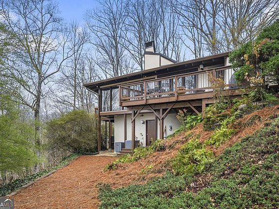 5th image of 130 Huntcliff Point