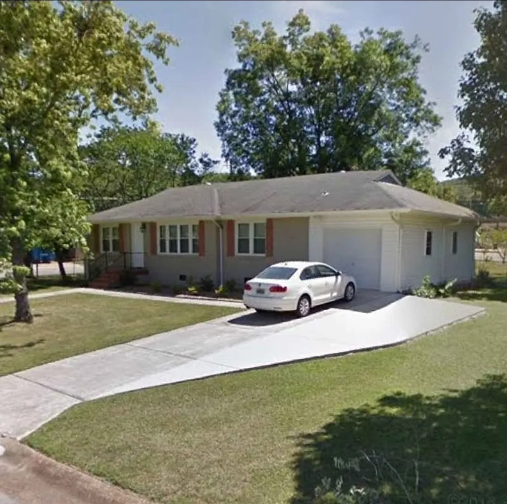 3 bed, 1575 sqft, $1,800 — Photo 1