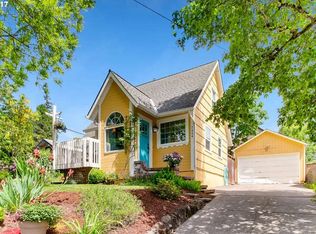 7434 SW 33rd Ave, Portland, OR 97219