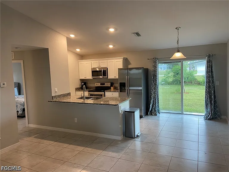 2837 NW 24th Ave — Photo 15