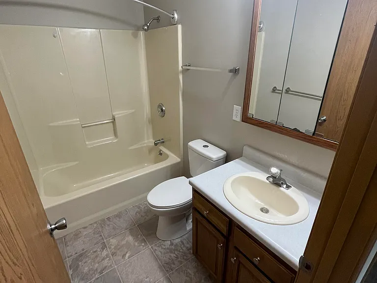 6940 Shattuck Rd — Photo 17