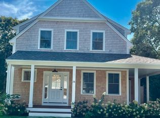 28 Rogers Way, Vineyard Haven, MA 02568