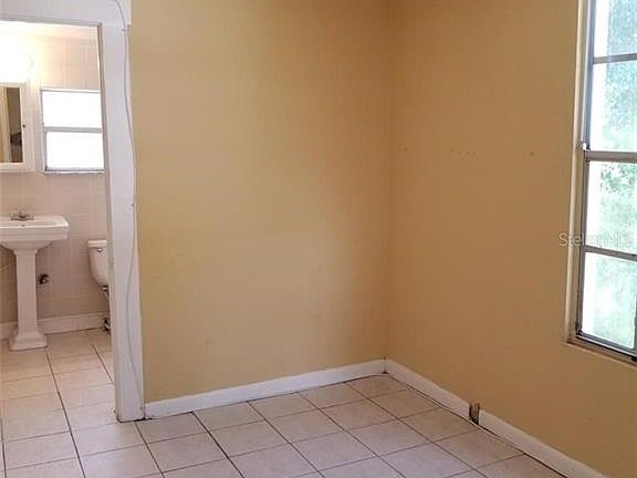 5th image of 109 South Blvd
