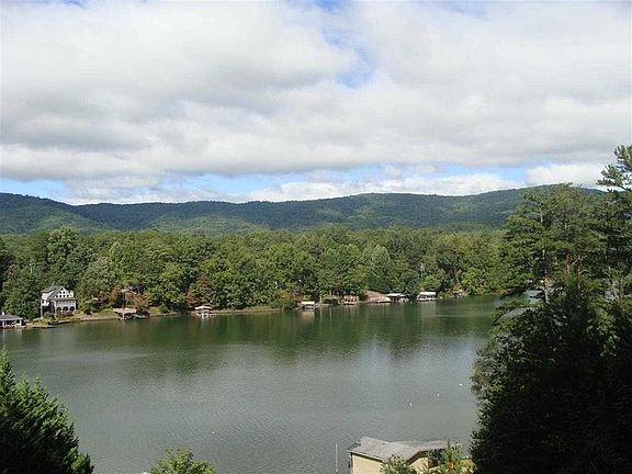 3rd image of 501 Sleepy Hollow Ct
