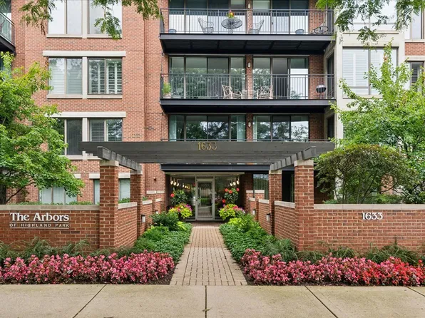 1633 2nd St APT 501, Highland Park, IL 60035
