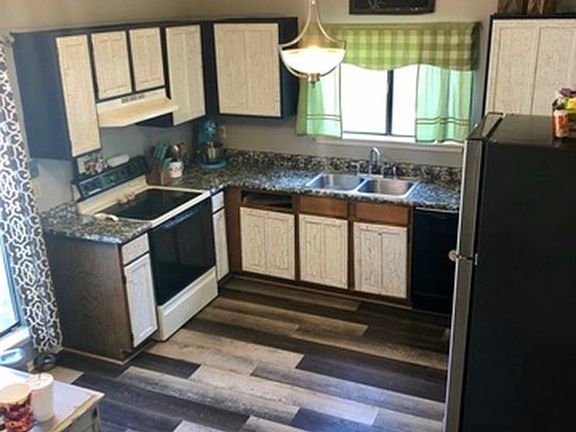 3rd image of 13939 Flairwood St