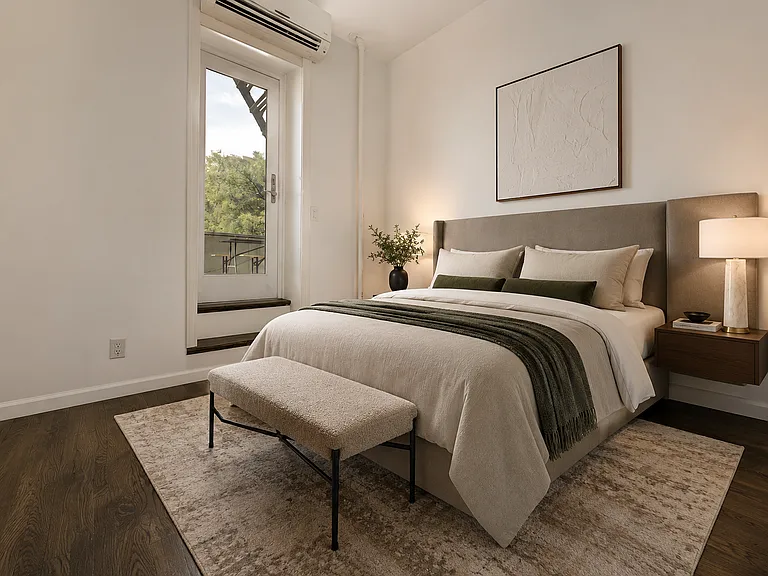 130 Allen St #2 — Photo 2