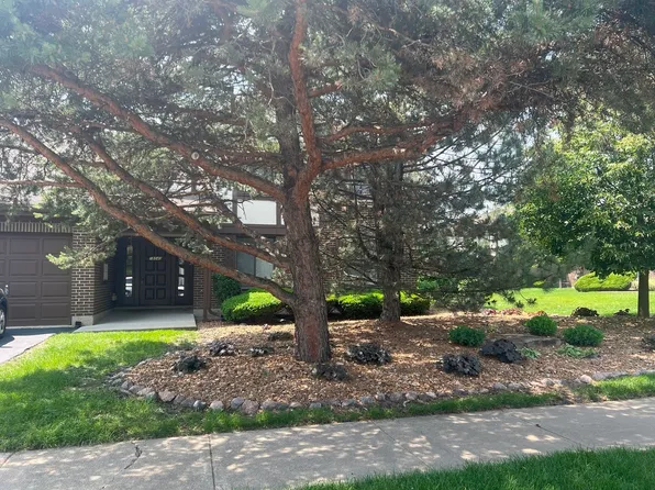 18040 Royal Oak Ct APT 2, Tinley Park, IL 60477