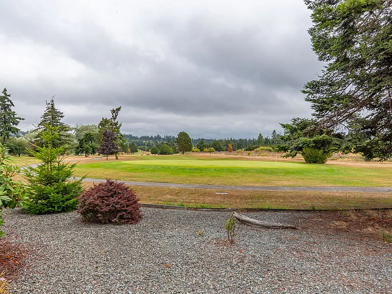 2156 Fairway Ln — Photo 23
