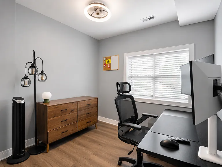 4925 N Albany Ave #1 — Photo 8