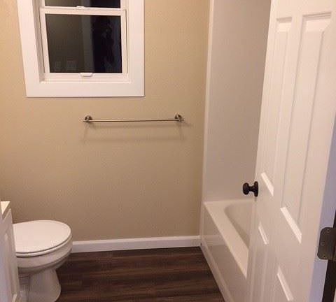 4th image of 602 S 1st St