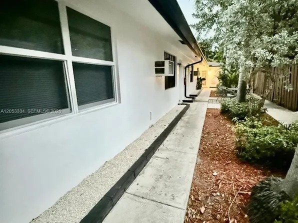 1240 NE 12th Ave APT 1-5, Fort Lauderdale, FL 33304
