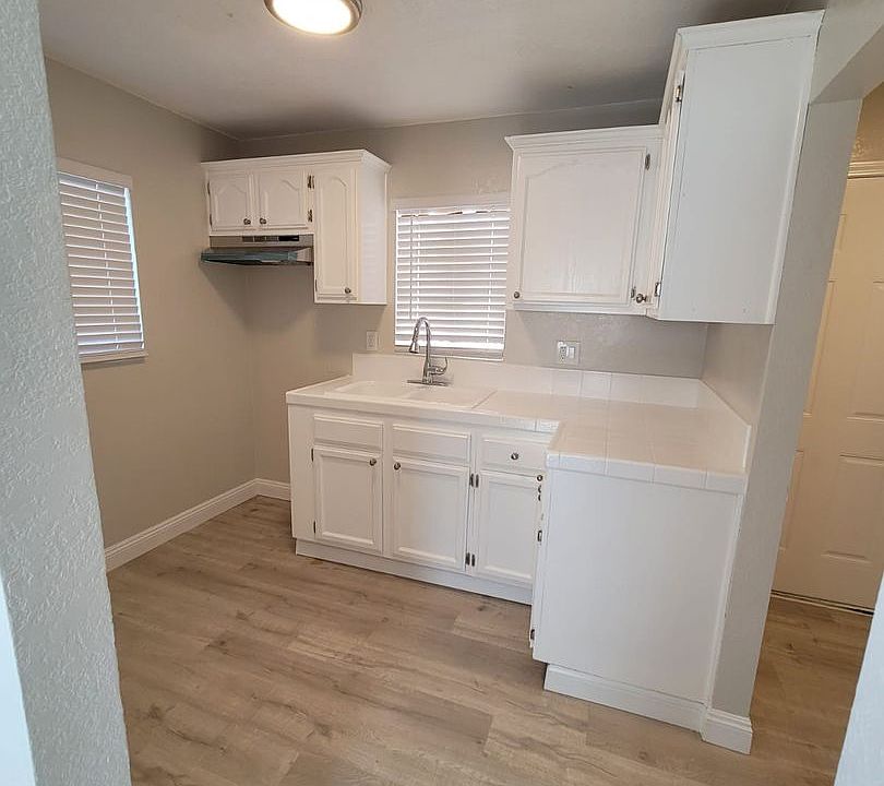1st image of 4422.5-4424.5 Stanford Ave #4422-3/4