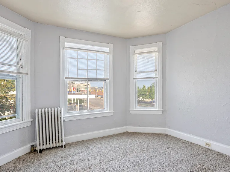 522 Michigan St NE #5 — Photo 4