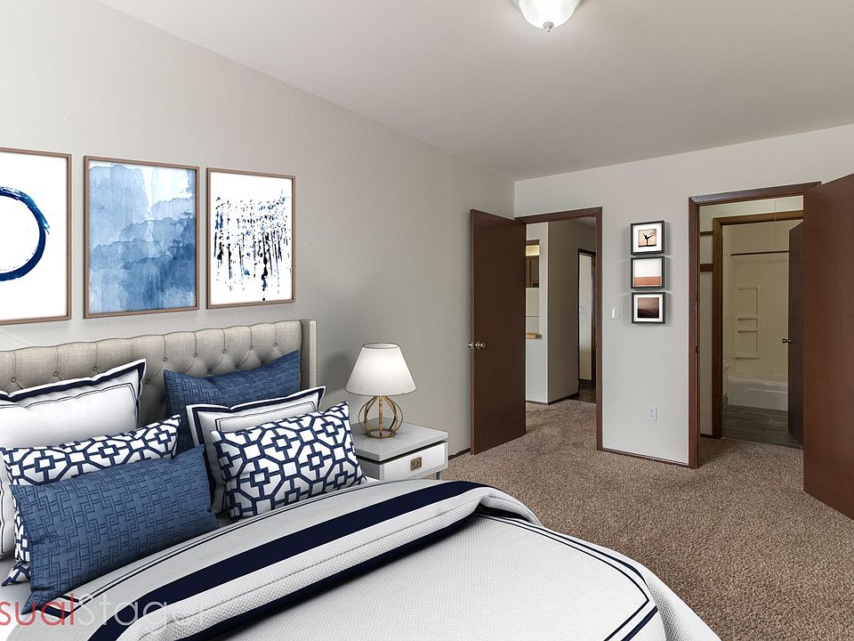 2nd image of 2333 N Oakland Ave #103