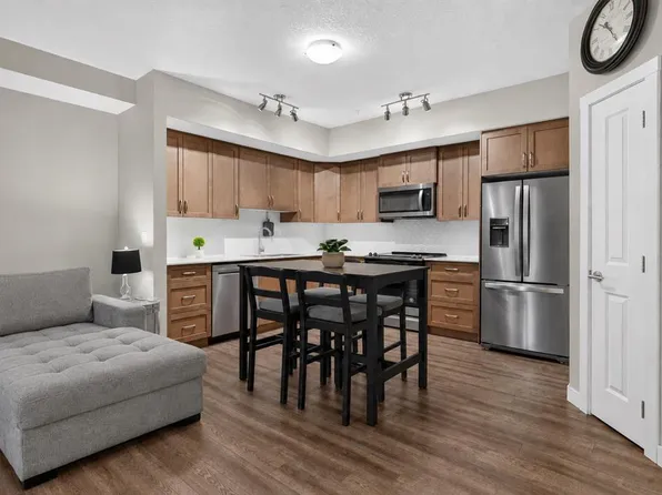 3727 S Sage Hill Dr NW #2115, Calgary, AB T3R 1T7