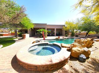 922 E Desert Hills Estate Dr, Phoenix, AZ 85086