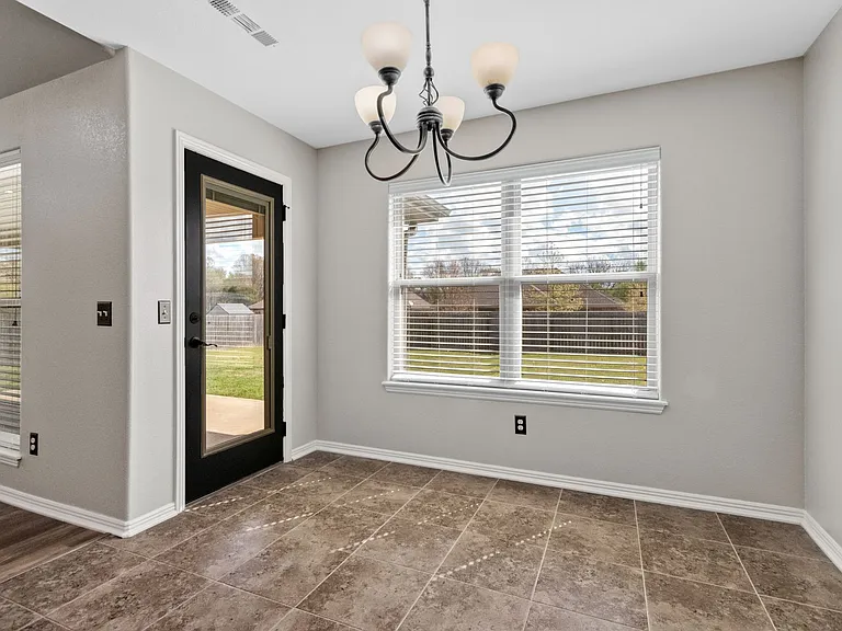 1166 S Blue Willow Ave — Photo 13