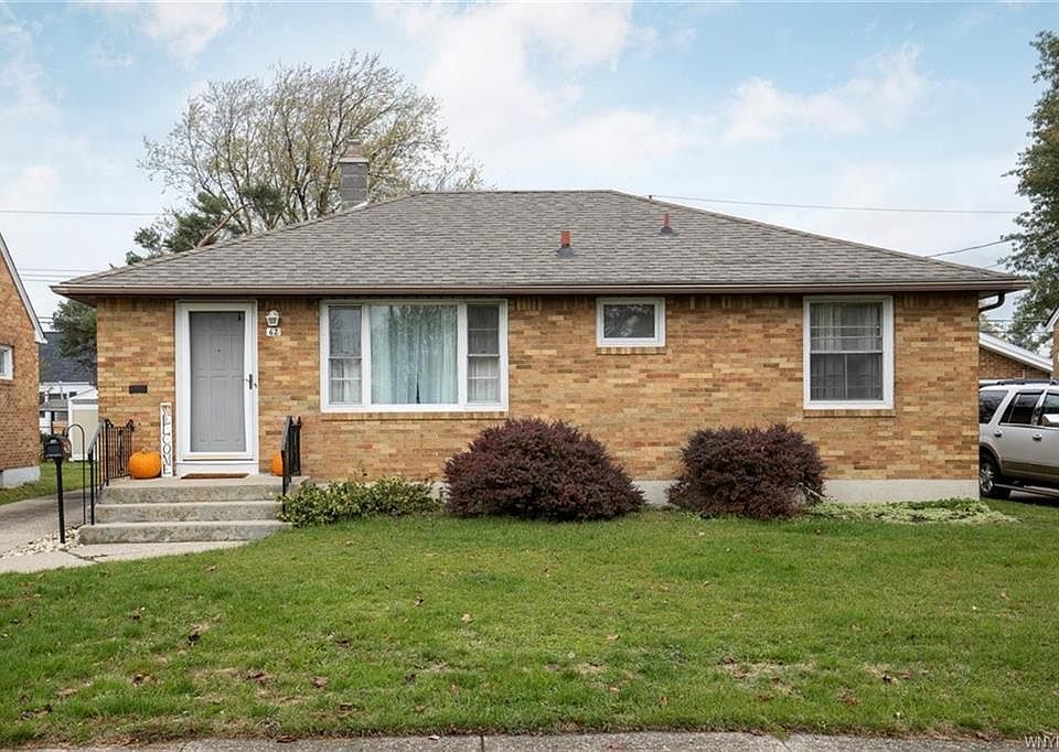 1st image of 62 Markus Dr
