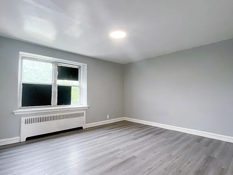 1522 Devereaux Ave — Photo 16