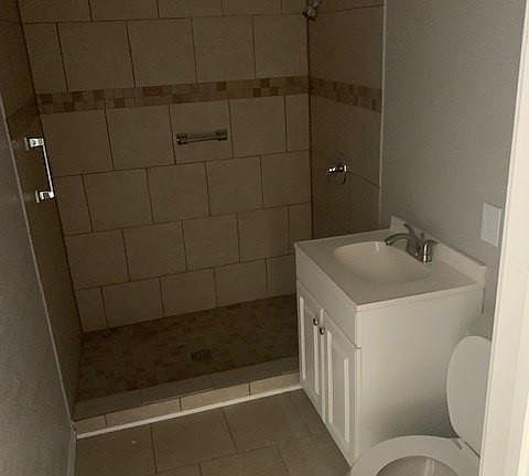 4th image of 1002 Milvid Ave