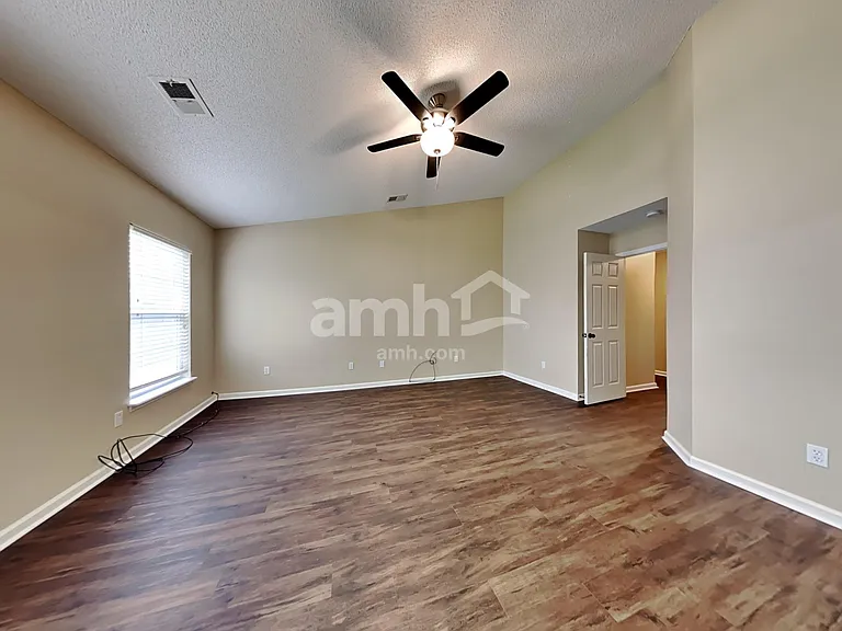 304 Southport Dr — Photo 9