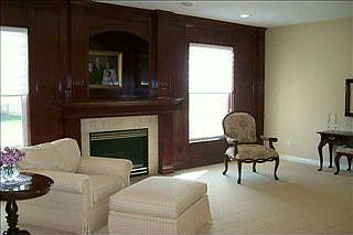 4th image of 755 SE Traden Ct
