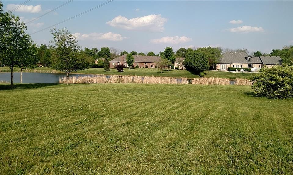 1st image of 7659 W Surrey Ct