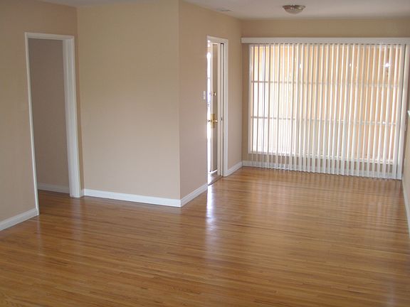 3rd image of 6200 Coldwater Canyon Ave