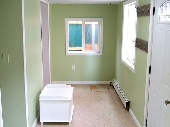 4th image of 190 Beach 92nd St #3