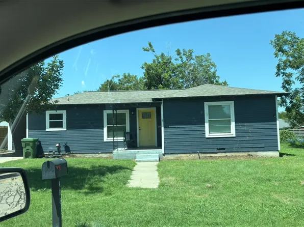 408 Jefferson Ave, Glen Rose, TX 76043