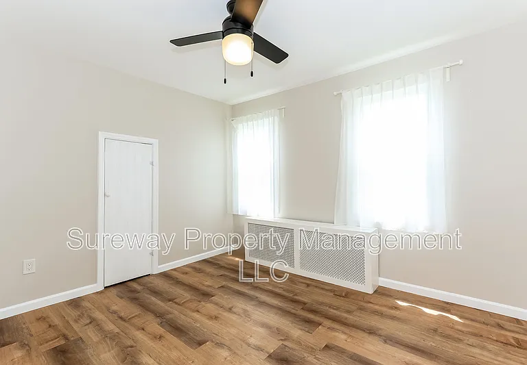 1 Chestnut Ave #B — Photo 15