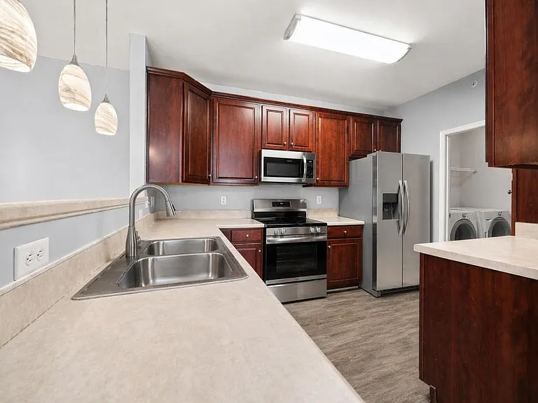 17113 Doe Valley Ct — Photo 5