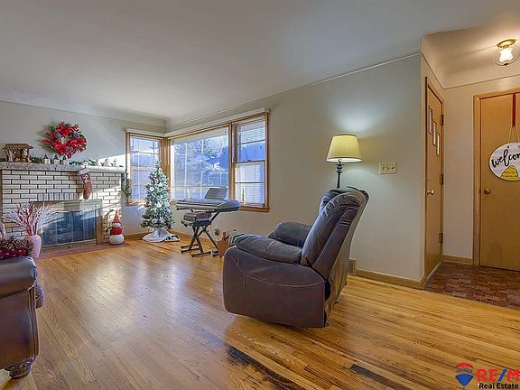 3rd image of 5034 S 84th St