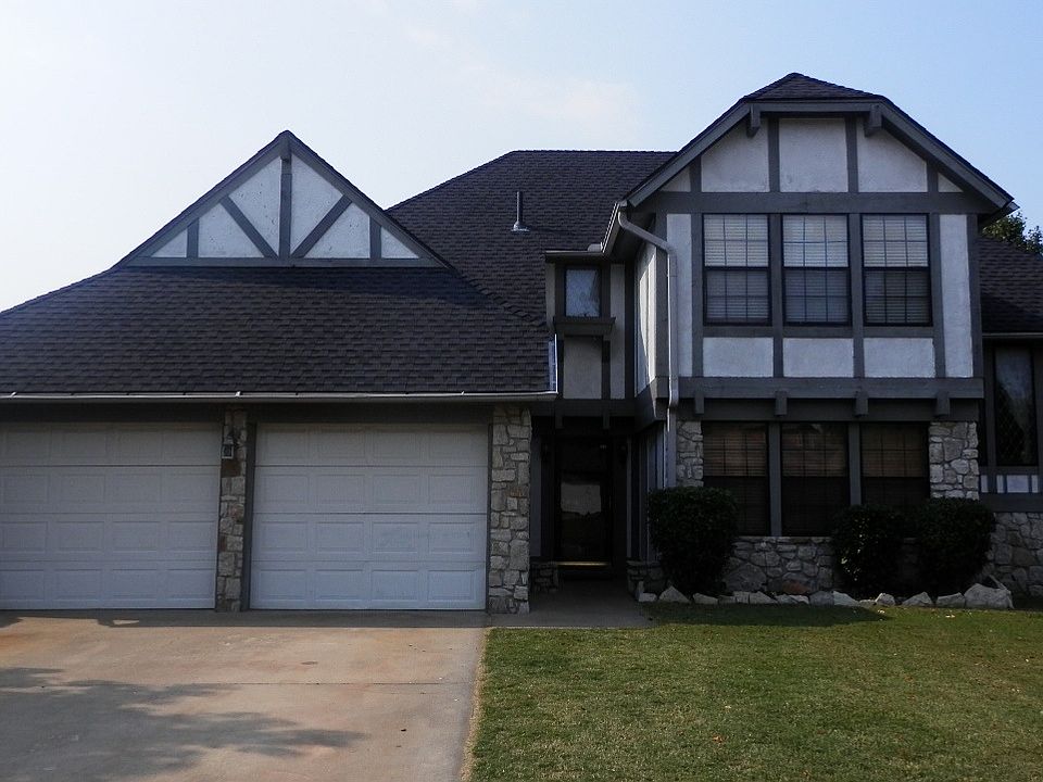 1st image of 2917 Brandon Dr
