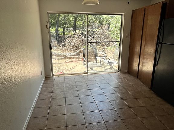 4th image of 206 Craddock Ave #1