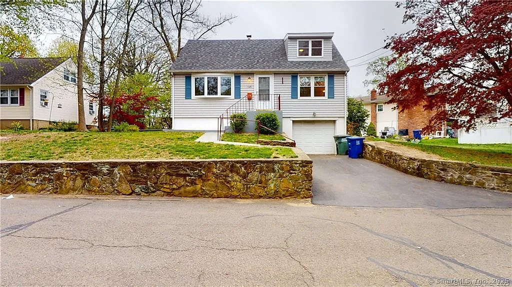 5 bed, 2.0 bath, 1452 sqft, $3,675 — Photo 1