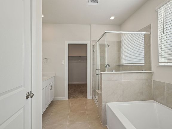 29-web-or-mls-Houston - Landing Meadows - 18772 Bliss Pl, New Caney, TX 77357 - 021.jpg