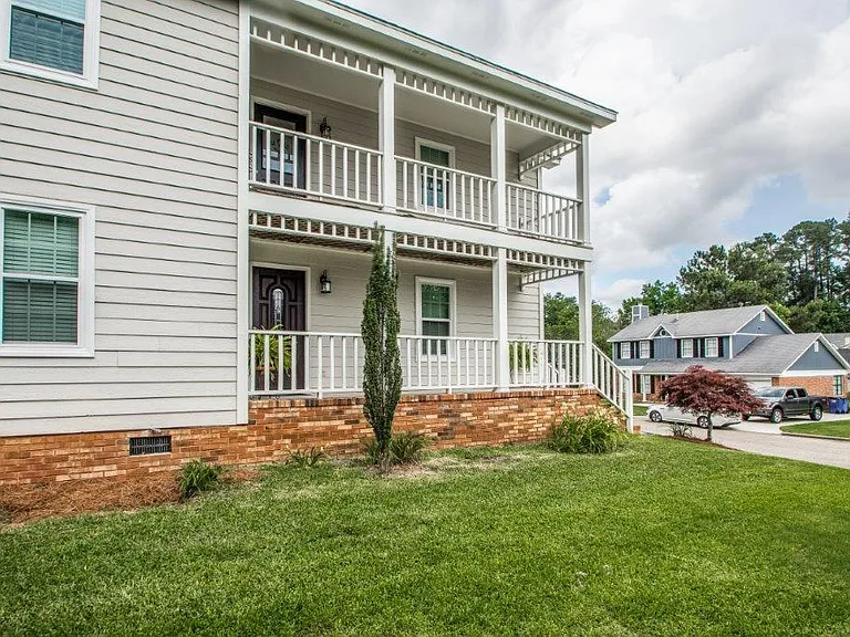 124 Moss Creek Dr — Photo 3