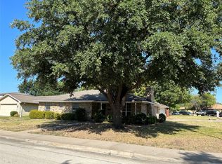 2113 Brentwood Ln, Carrollton, TX 75006